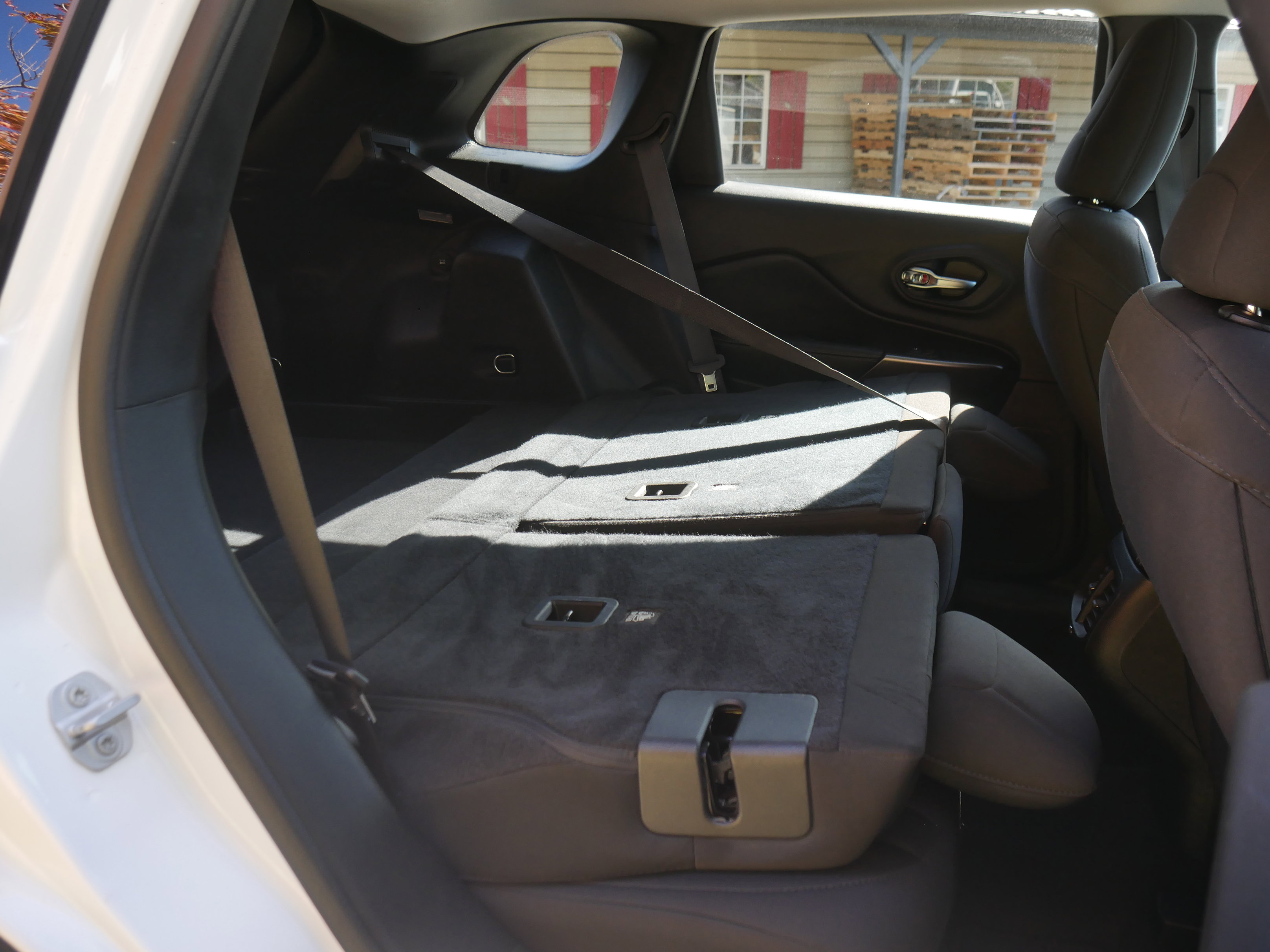 Used 2020 Jeep Cherokee Latitude image 29