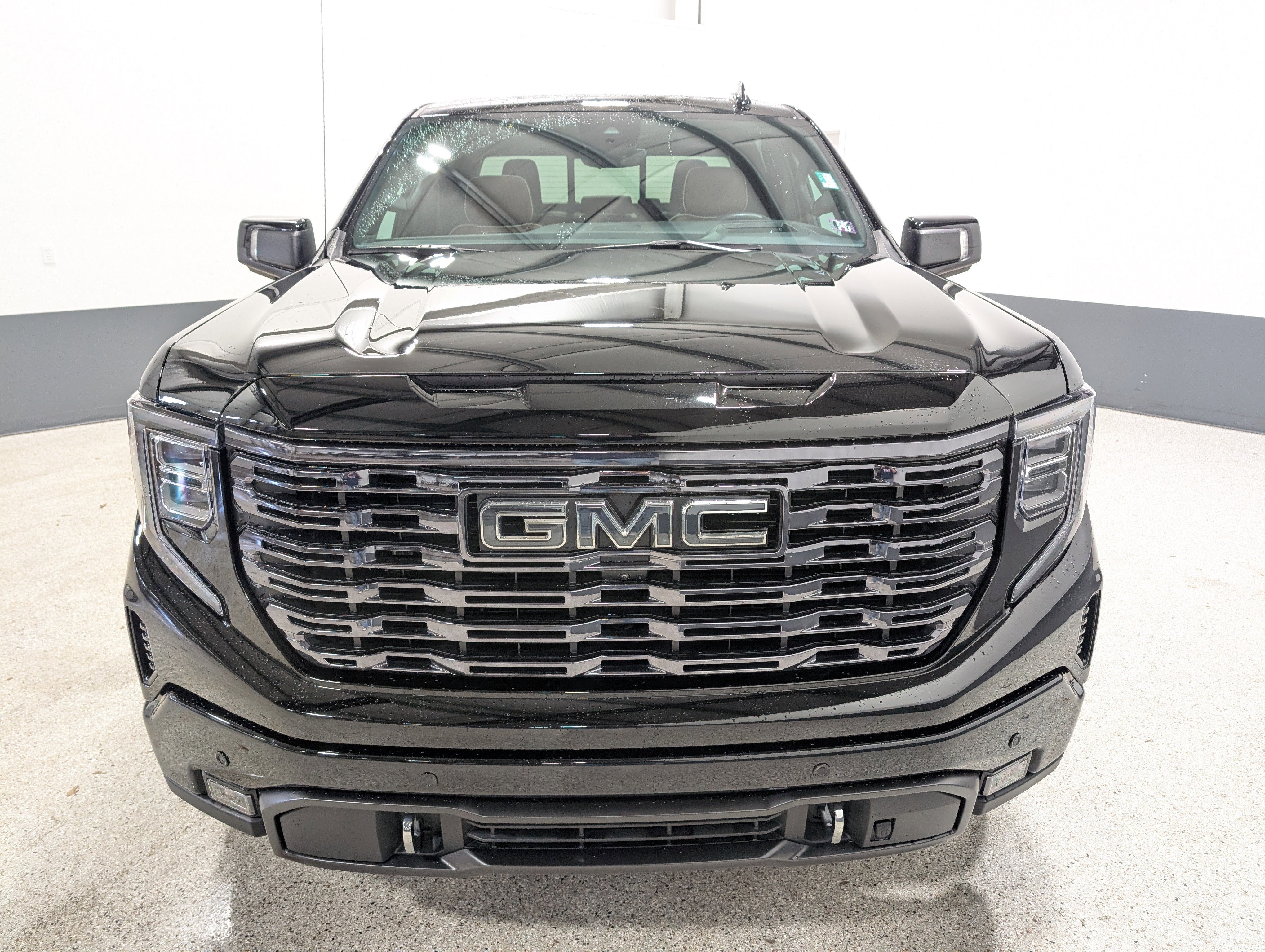 Used 2025 GMC Sierra 1500 Denali Ultimate image 8