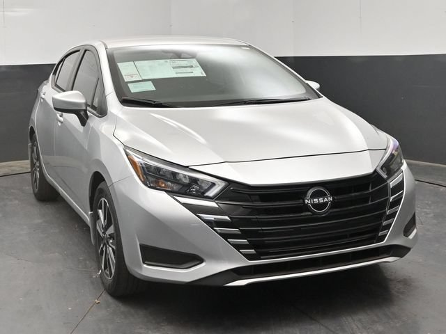 New 2025 Nissan Versa SV w/ Trunk Package FWD image 2