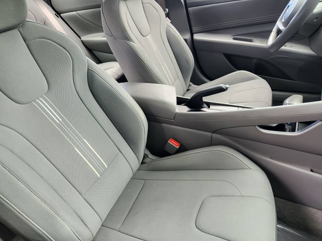 Certified 2025 Hyundai Elantra Sport FWD image 8