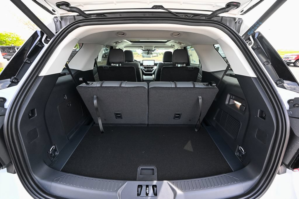New 2026 Ford Explorer Active w/ Active Comfort Package AWD/4WD image 14