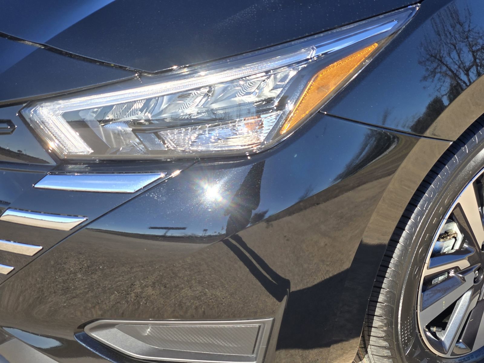 New 2025 Nissan Versa SV w/ Trunk Package image 9