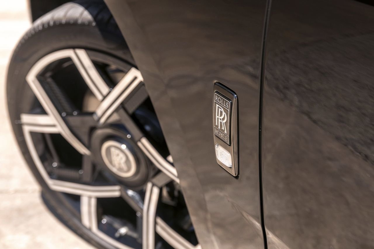 New 2026 Rolls-Royce Cullinan Black Badge image 22