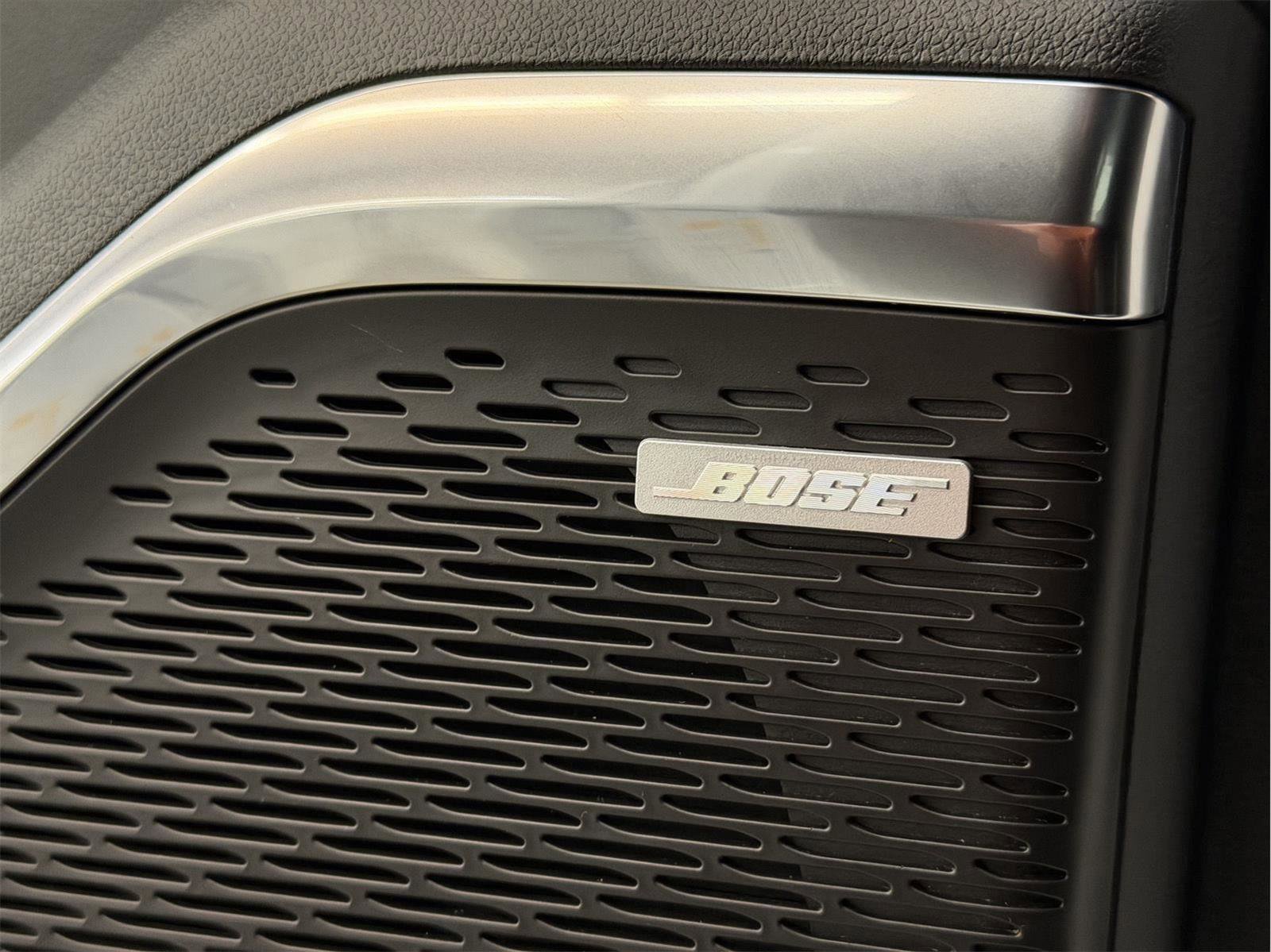 Used 2024 GMC Acadia Elevation image 38