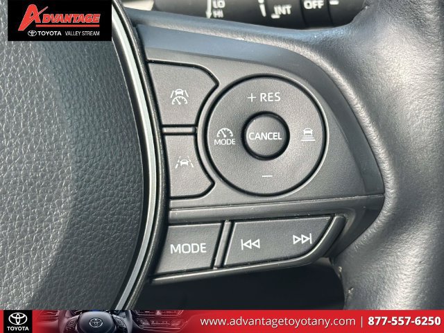 Used 2023 Toyota Corolla Cross LE w/ Moonroof Package AWD/4WD image 25