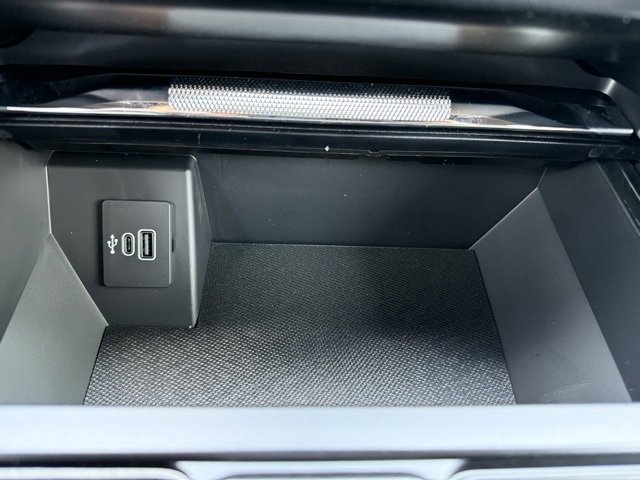 New 2025 Ford F150 Lariat w/ Equipment Group 501A Mid image 14