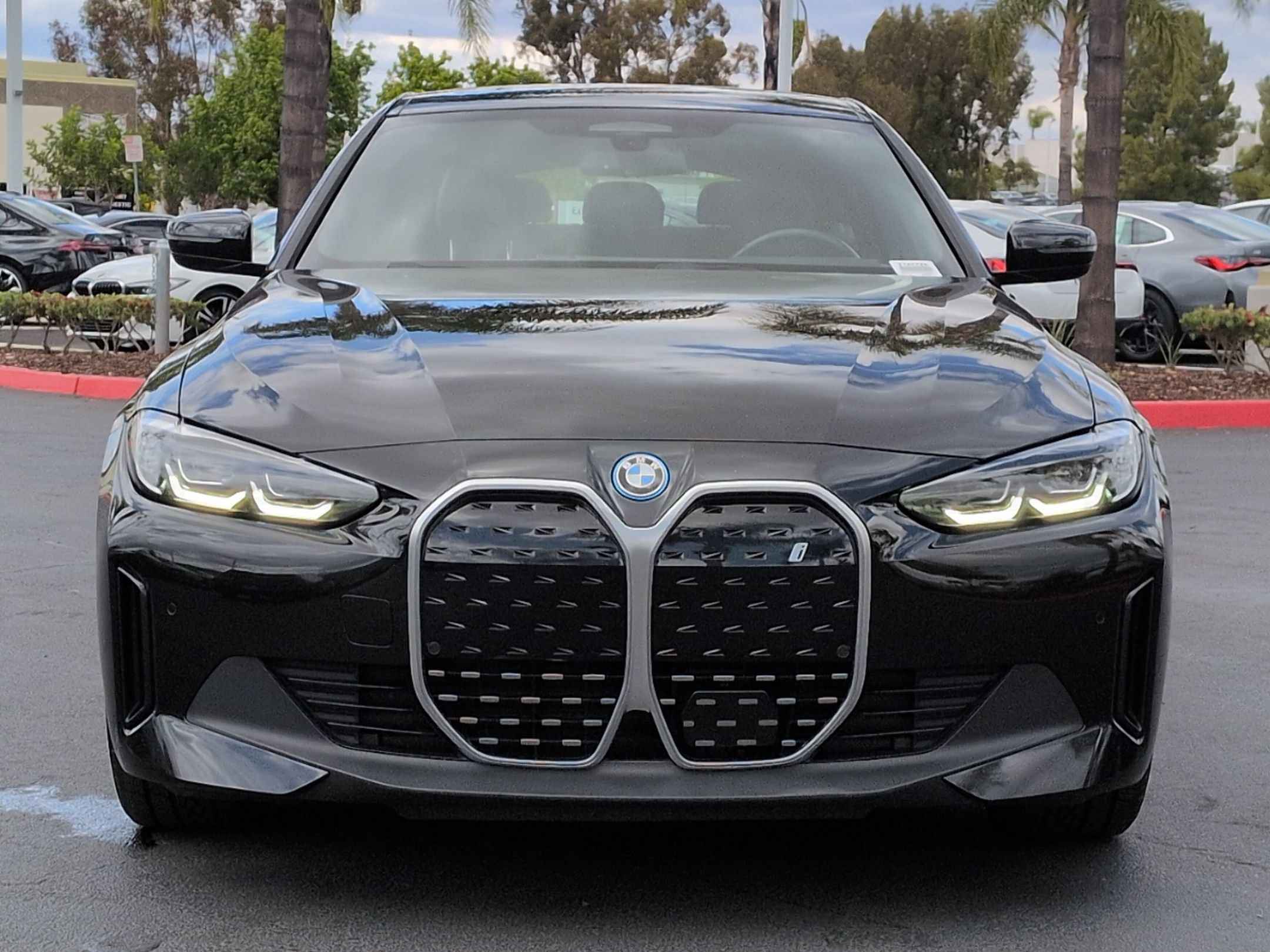 Used 2023 BMW i4 eDrive35 RWD image 3