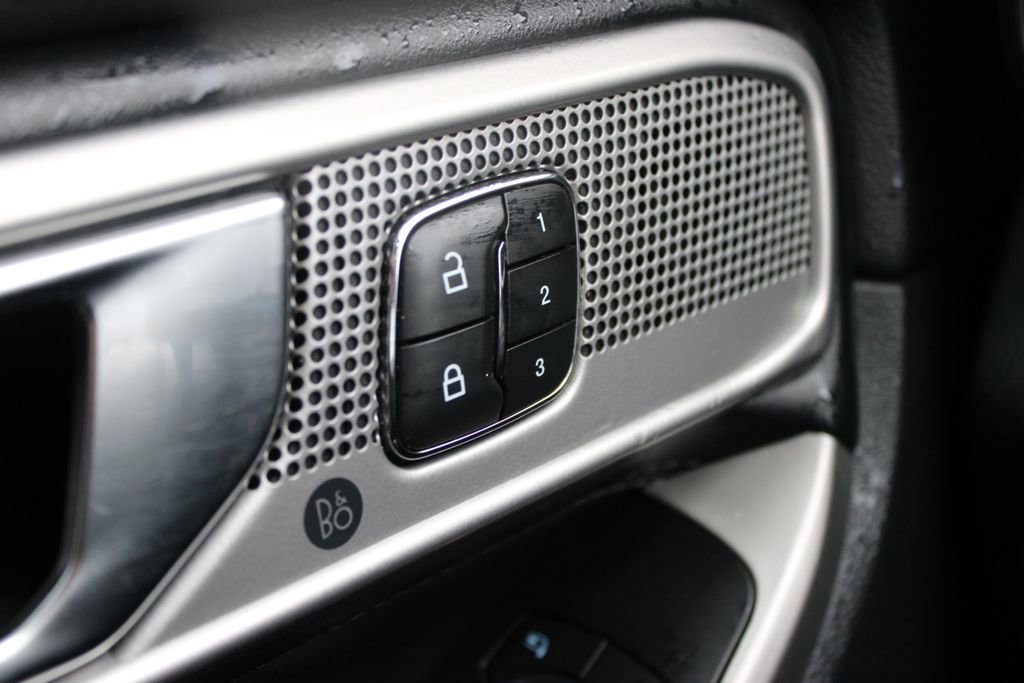 Used 2021 Ford Explorer Limited w/ Equipment Group 301A image 27