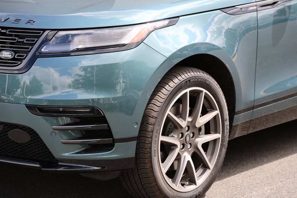 New 2026 Land Rover Range Rover Velar Dynamic SE AWD/4WD image 5