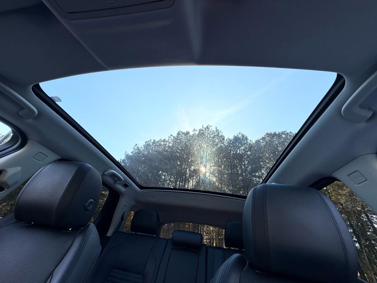 Used 2020 Land Rover Discovery Sport SE image 31