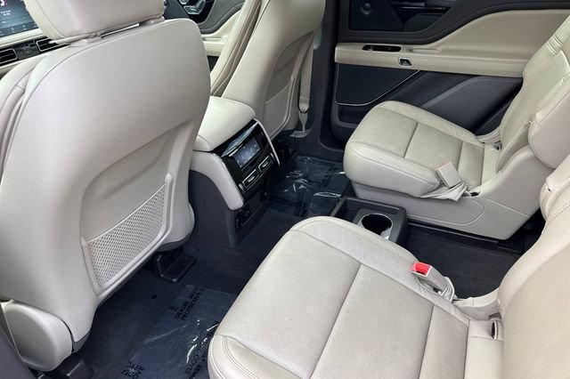 Used 2022 Lincoln Aviator Reserve w/ Elements Package Plus AWD/4WD image 14
