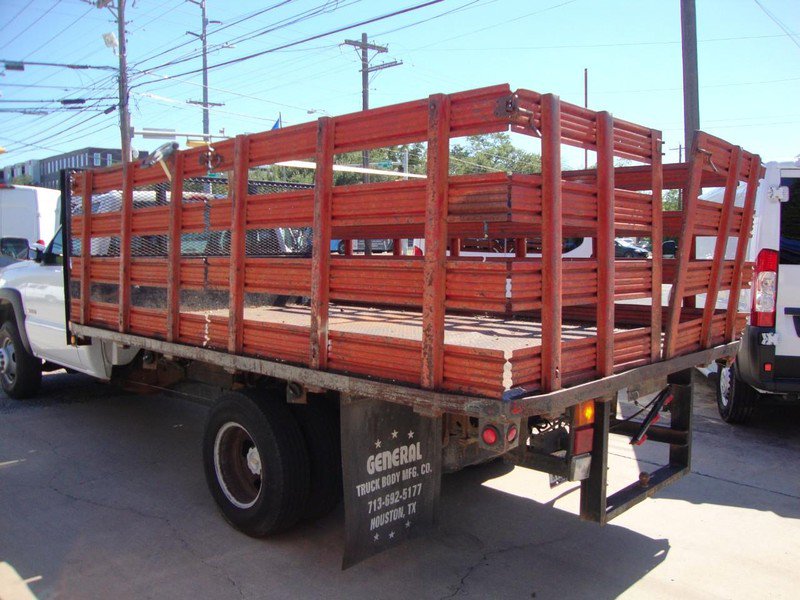 Used 2004 Chevrolet Silverado 3500 2WD Regular Cab image 4