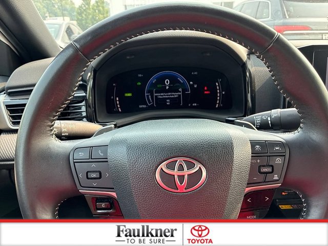 Used 2025 Toyota Camry SE FWD image 24