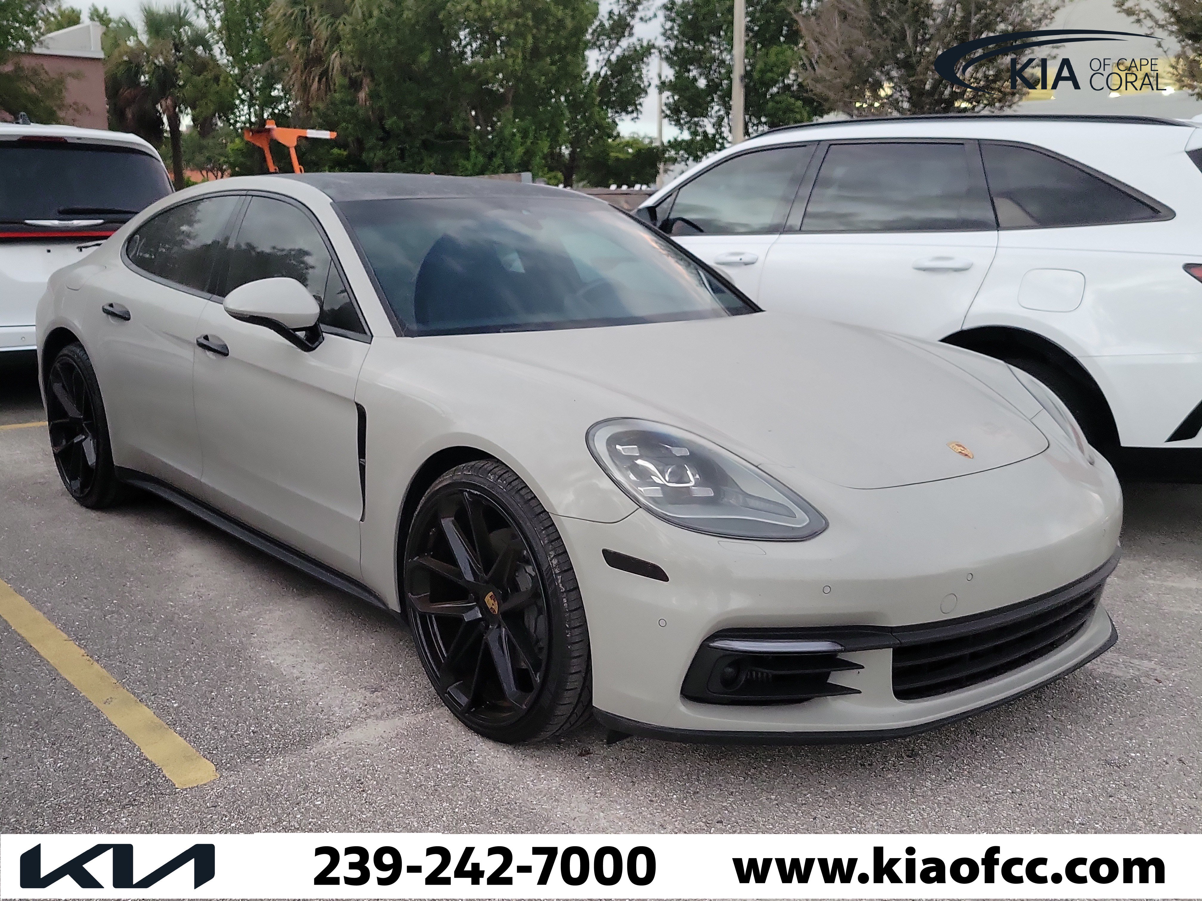 Used 2018 Porsche Panamera 4S AWD/4WD image 1