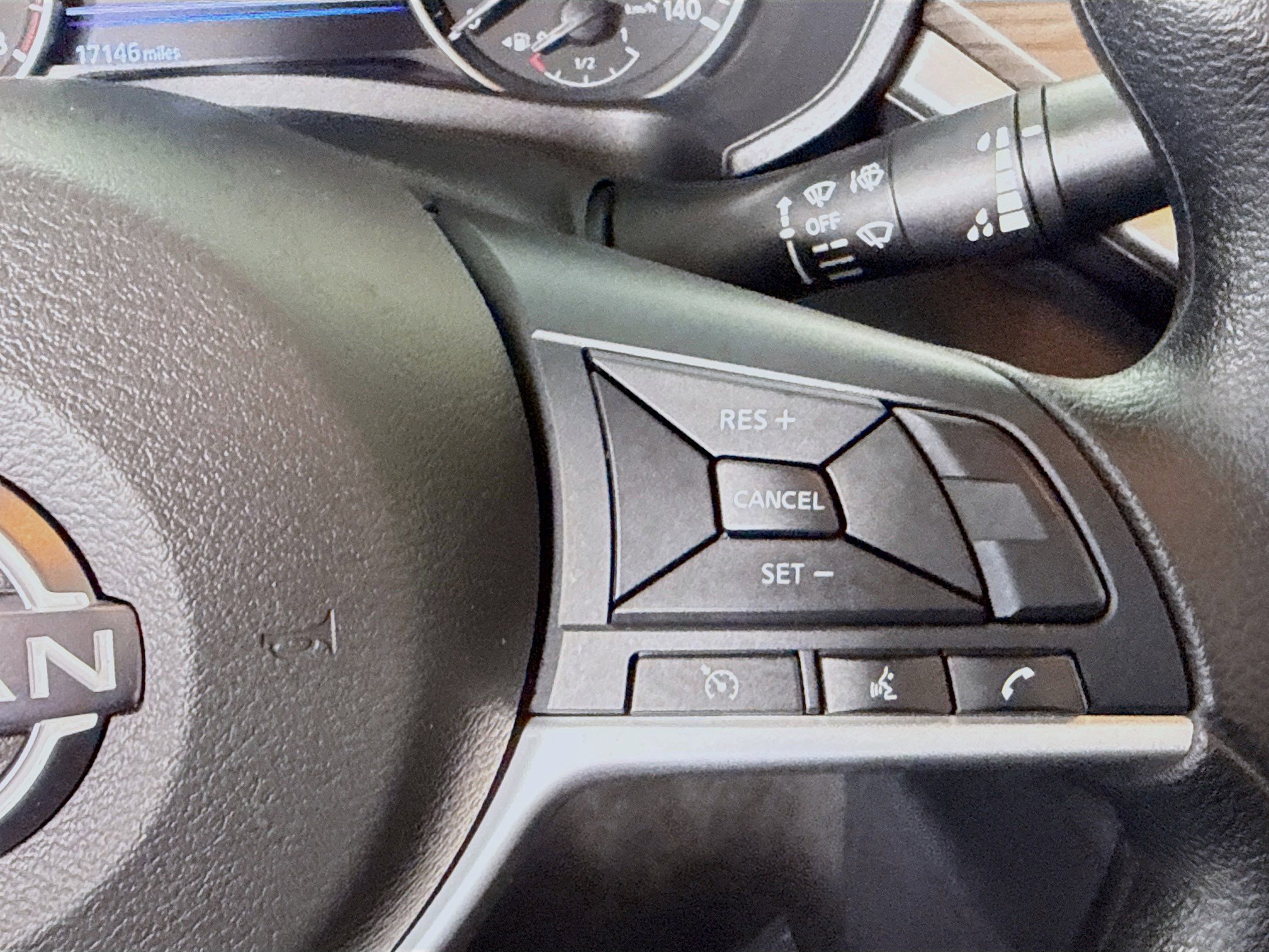 Used 2025 Nissan Altima 2.5 SV image 15