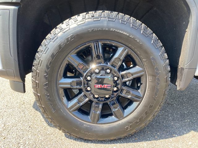 Used 2025 GMC Sierra 2500 AT4 w/ AT4 Premium Plus Package AWD/4WD image 25