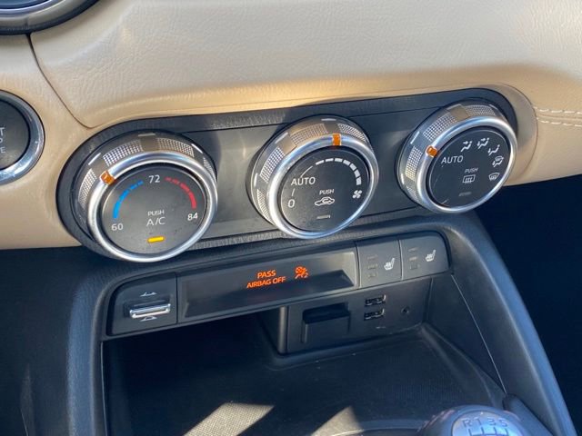 Used 2018 MAZDA MX-5 Miata RF Grand Touring RWD image 16
