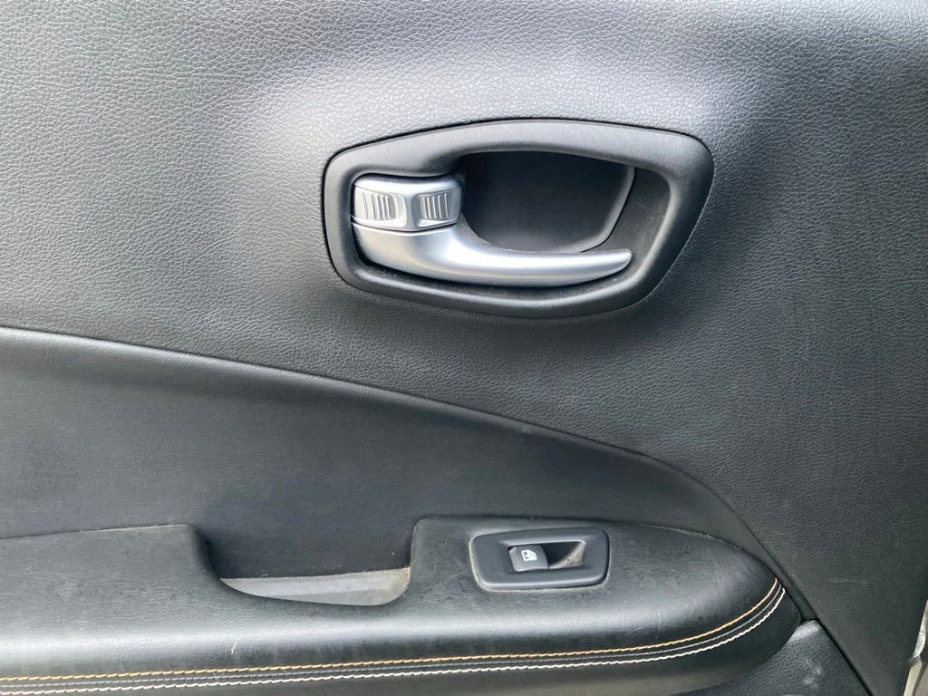 Used 2020 Jeep Compass Latitude FWD image 12