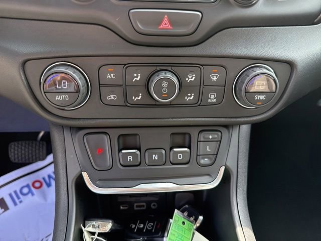 Used 2019 GMC Terrain SLT w/ Preferred Package image 21