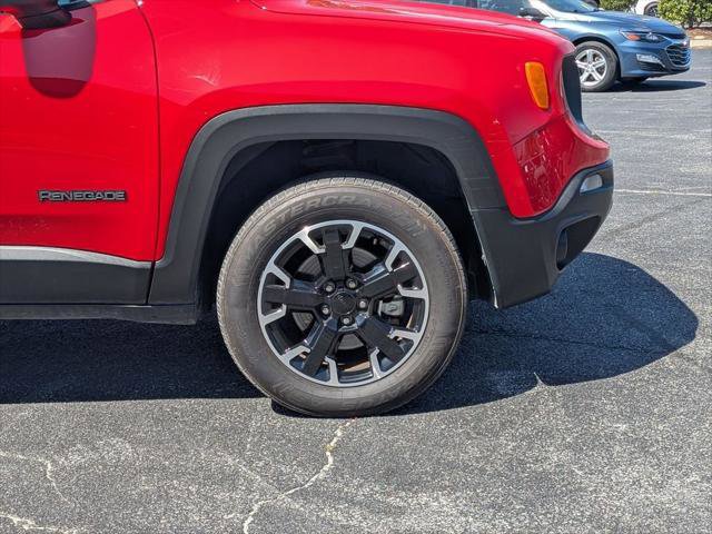 Certified 2023 Jeep Renegade Latitude AWD/4WD image 11