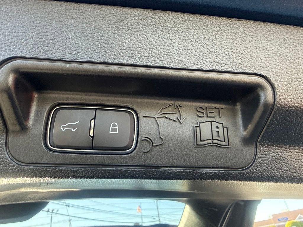 Used 2020 Ford Explorer ST AWD/4WD image 10