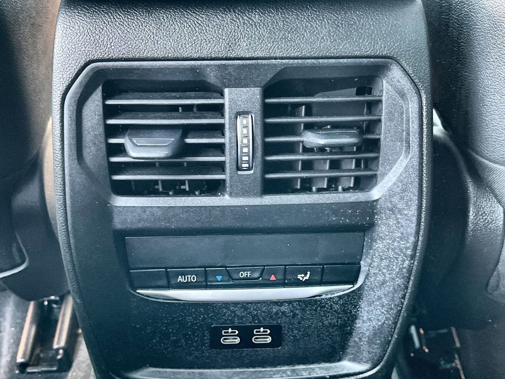 Used 2021 BMW 330i xDrive Sedan w/ Convenience Package image 28