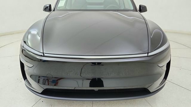 Used 2026 Tesla Model Y Long Range image 8