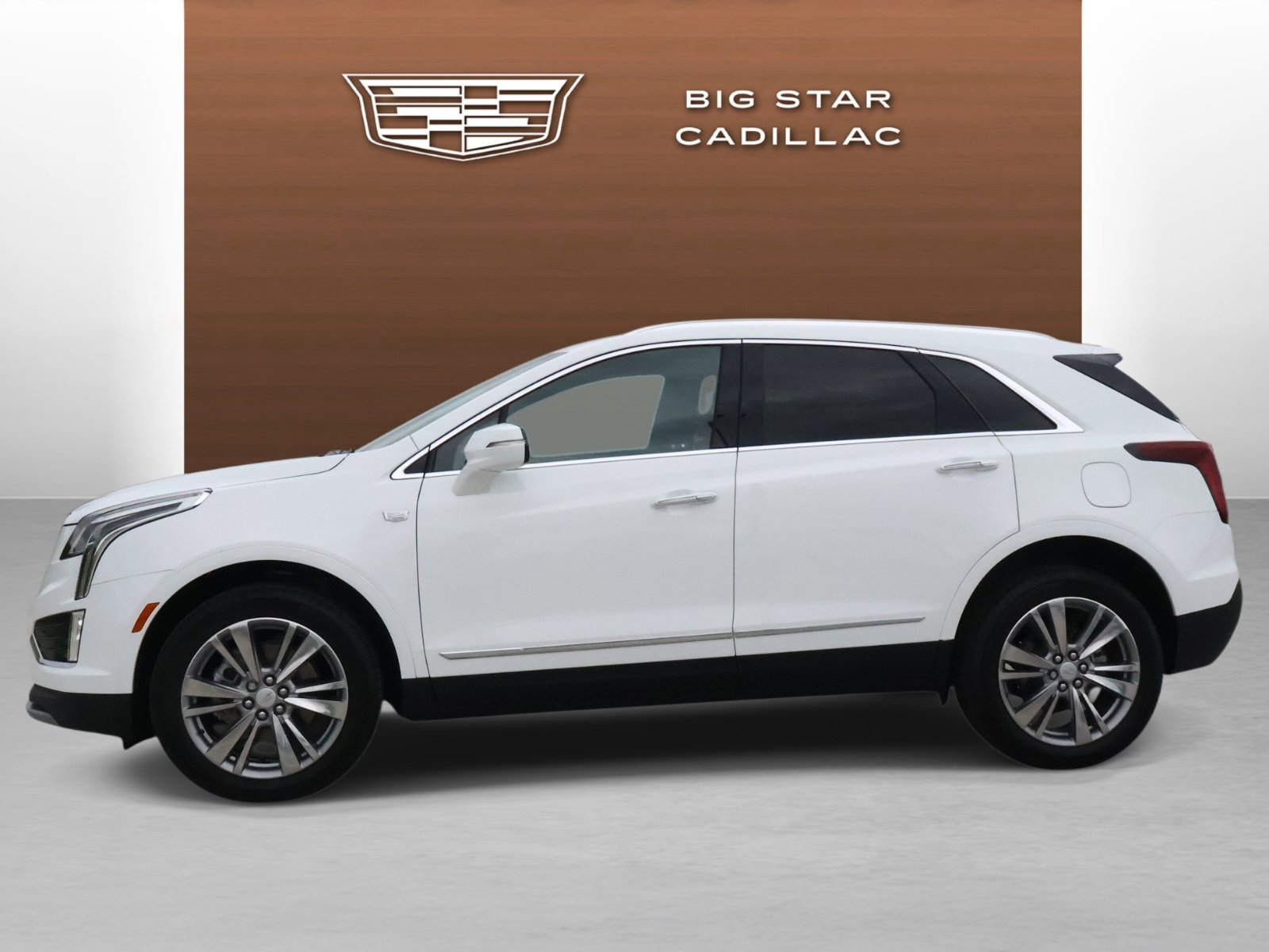 Used 2024 Cadillac XT5 Premium Luxury FWD image 2