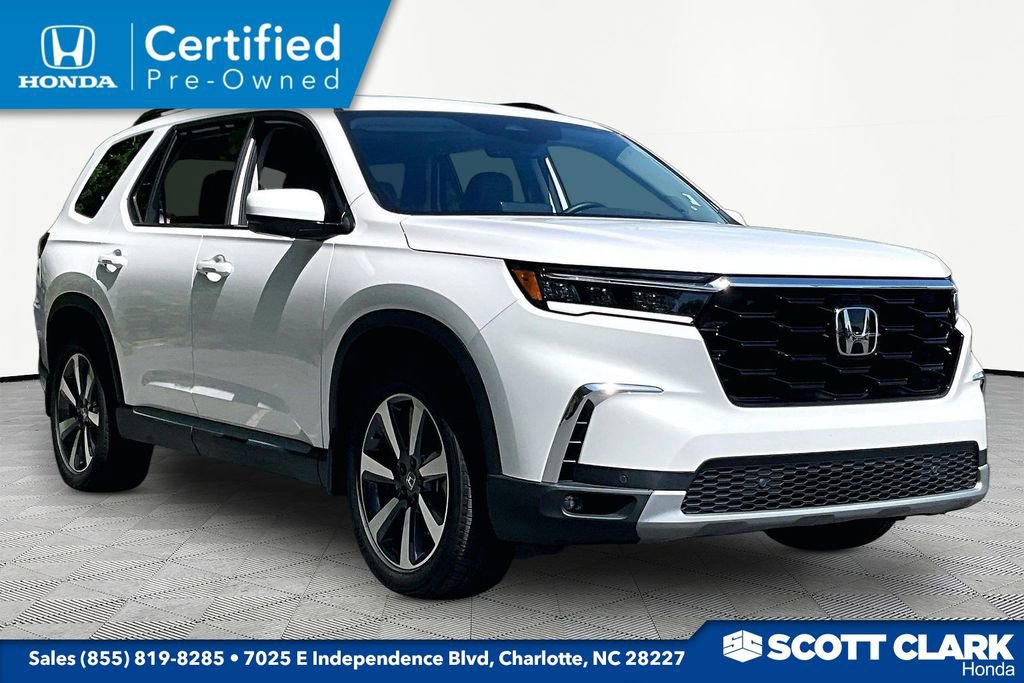 Certified 2025 Honda Pilot Touring