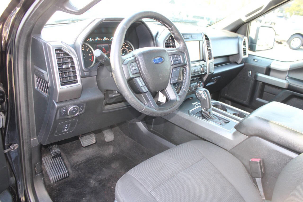 Used 2016 Ford F150 XLT w/ Equipment Group 302A Luxury AWD/4WD image 13