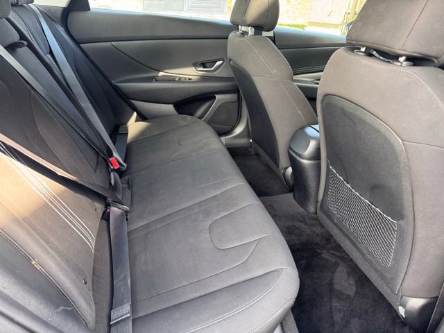 Used 2022 Hyundai Elantra SEL w/ Convenience + Premium Package FWD image 14
