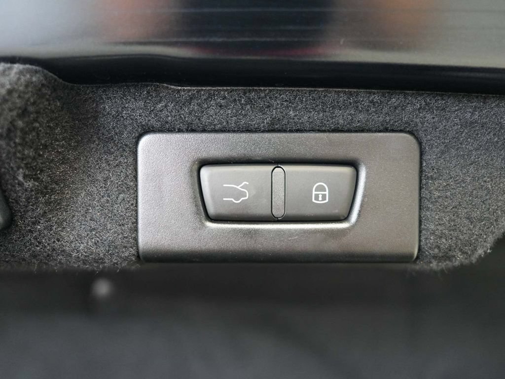 Used 2022 Maserati Quattroporte Modena Q4 AWD/4WD image 41