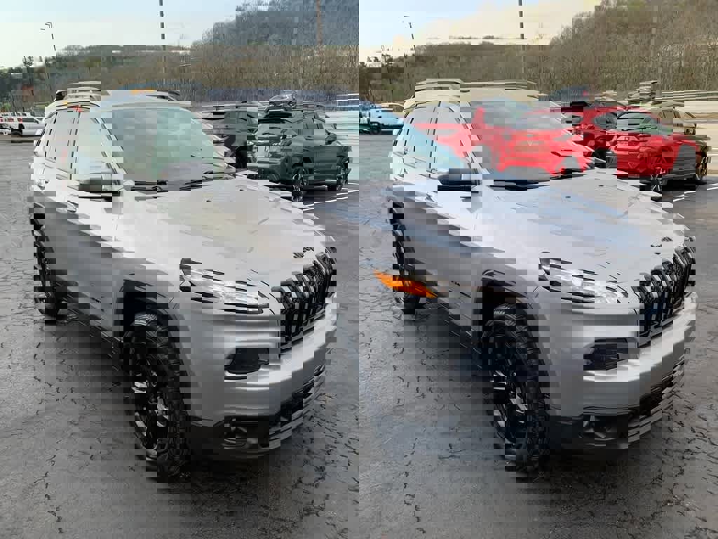 Used 2018 Jeep Cherokee Limited w/ High Altitude Package image 7