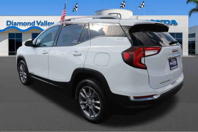 Used 2024 GMC Terrain SLT image 4