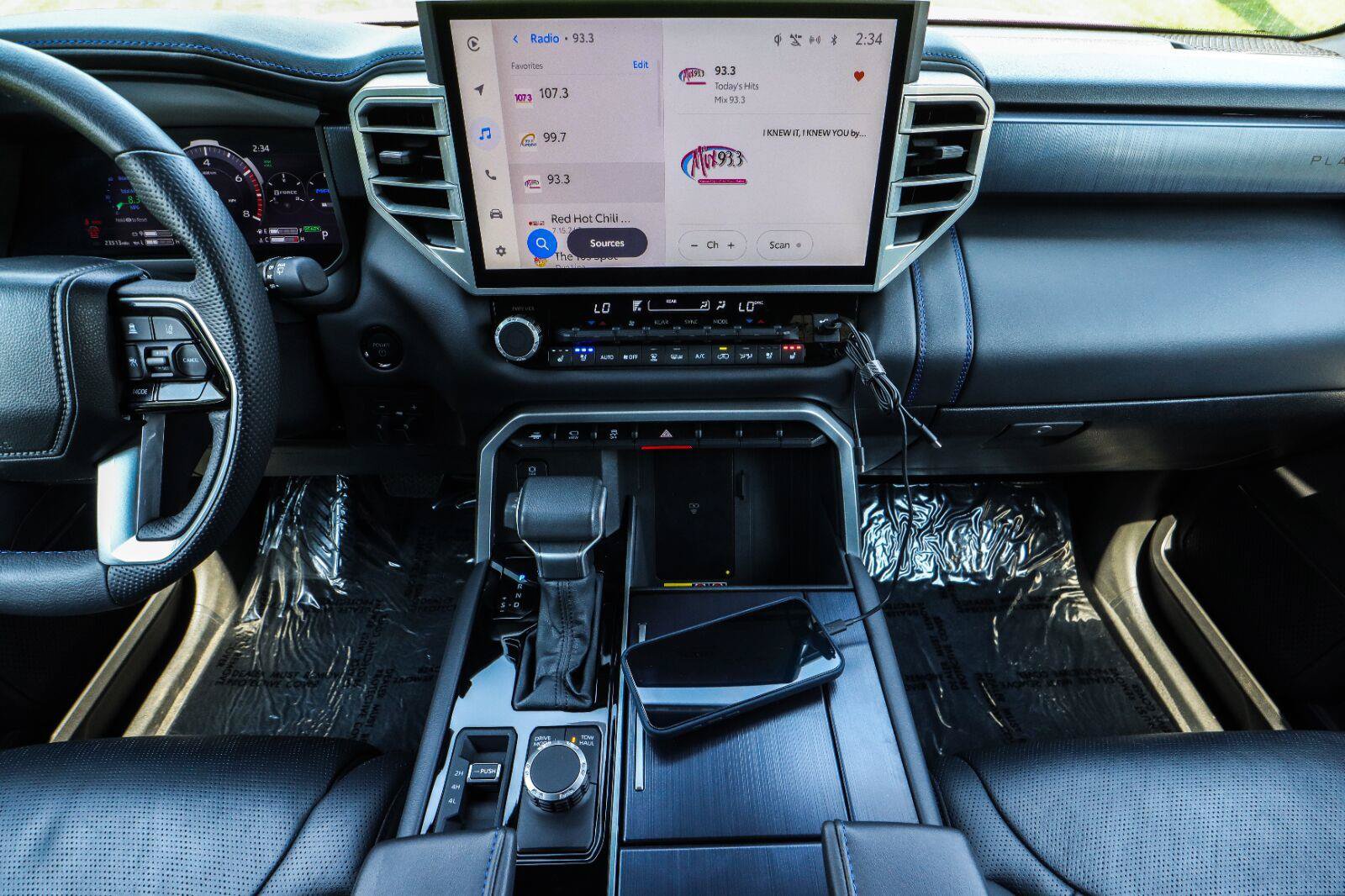 Used 2025 Toyota Sequoia Platinum AWD/4WD image 36