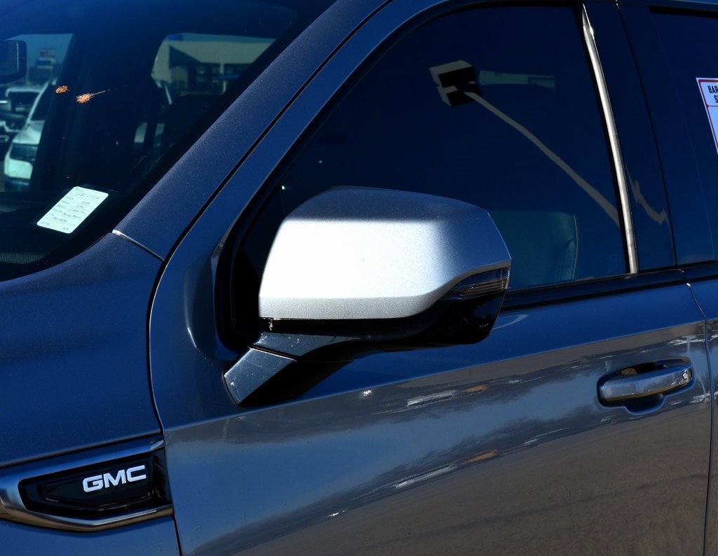 Used 2023 GMC Yukon XL AT4 w/ AT4 Premium Plus Package image 7