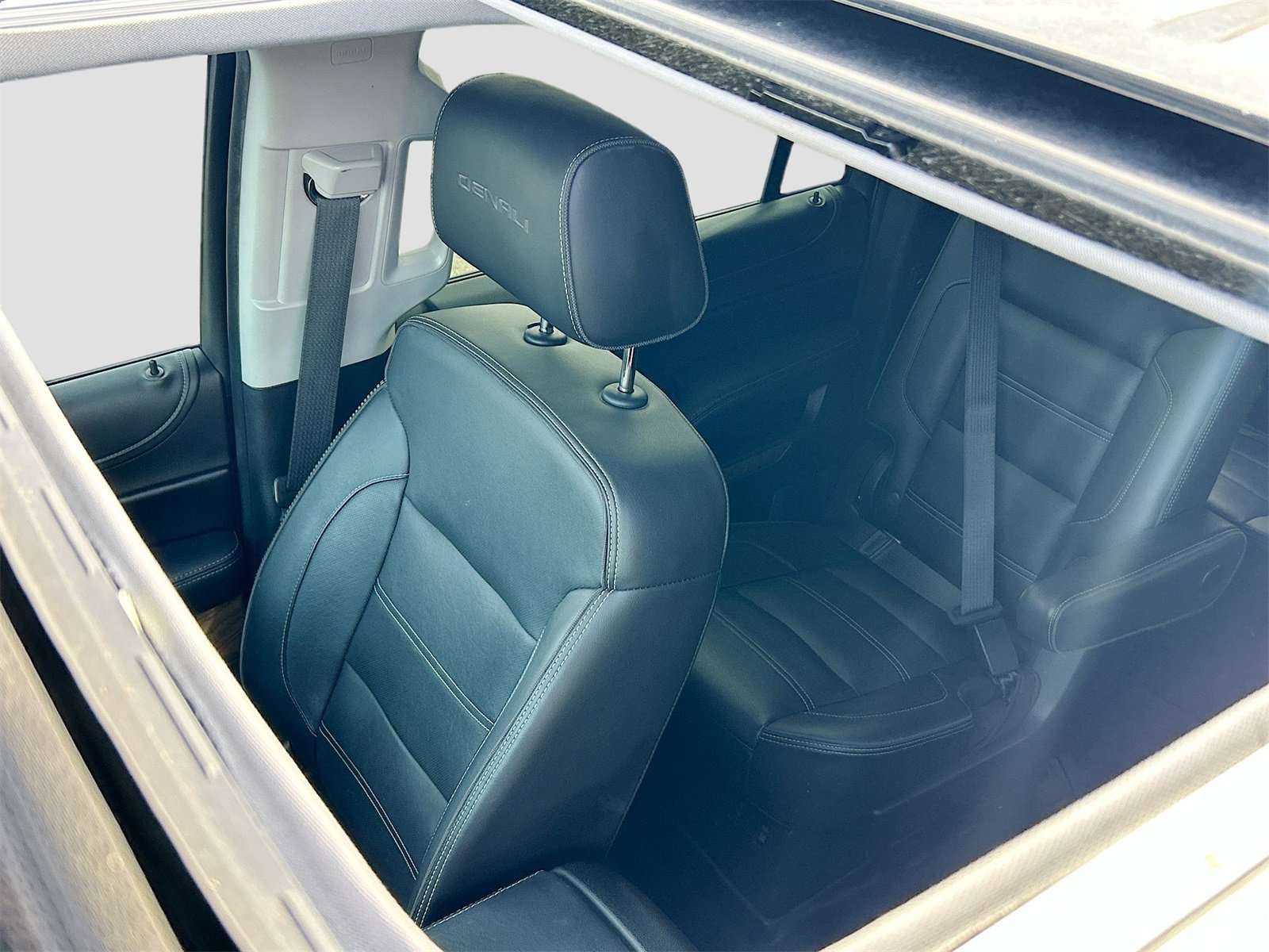 Used 2019 GMC Yukon XL Denali w/ Open Road Package image 23