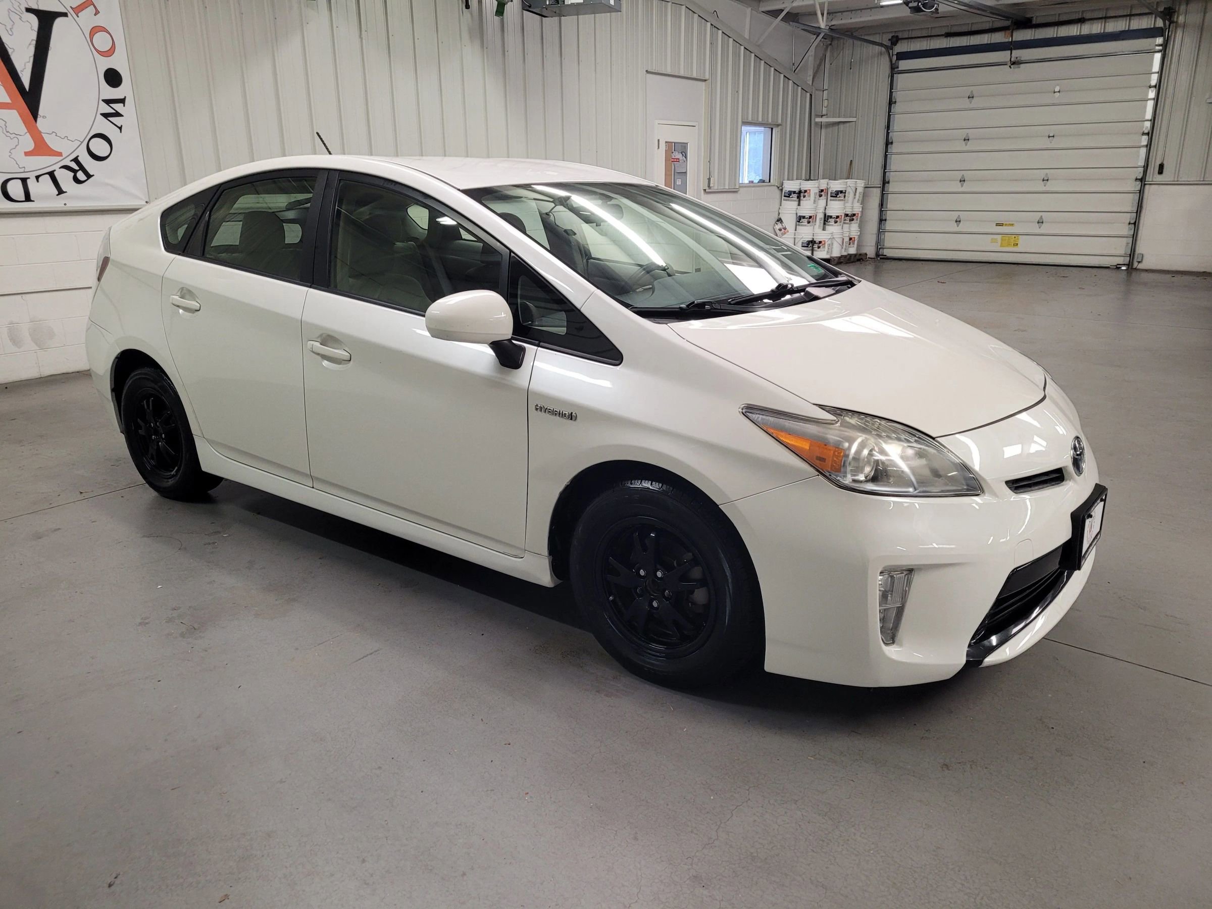 Used 2015 Toyota Prius Two image 10