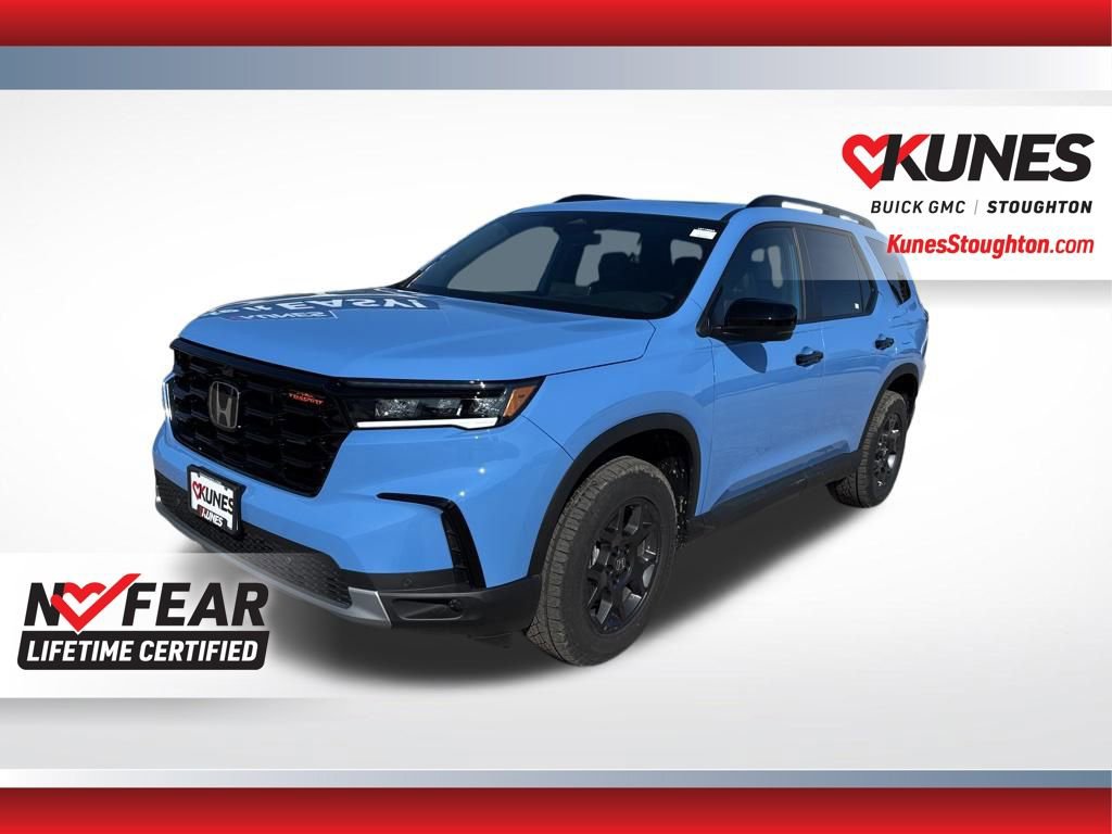 Used 2025 Honda Pilot TrailSport image 6