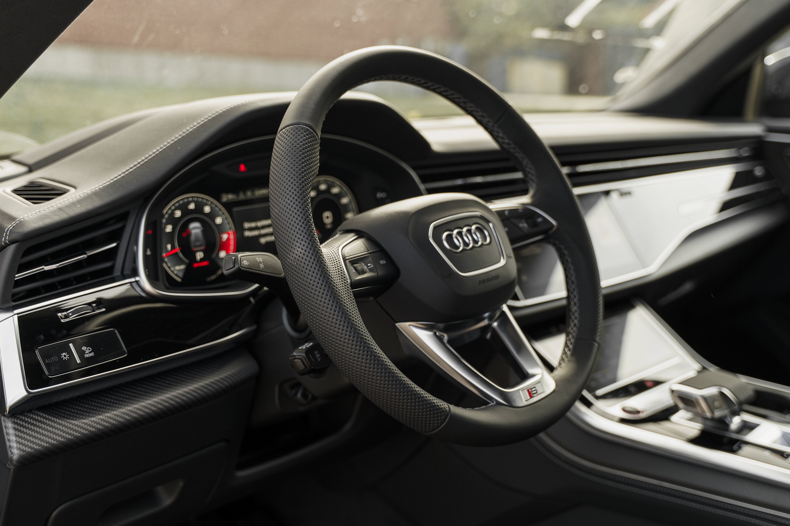 New 2026 Audi SQ8 Prestige image 9