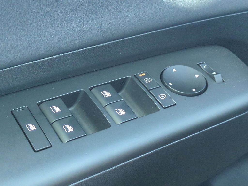 New 2026 Hyundai Kona Limited FWD image 33