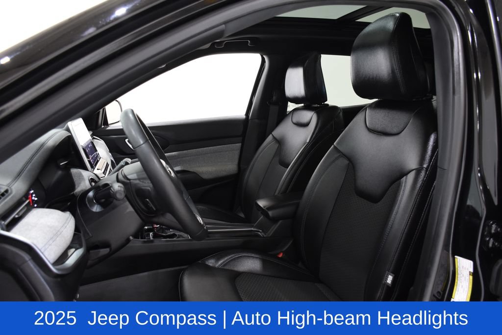 Used 2025 Jeep Compass Latitude w/ Sun & Sound Group AWD/4WD image 24