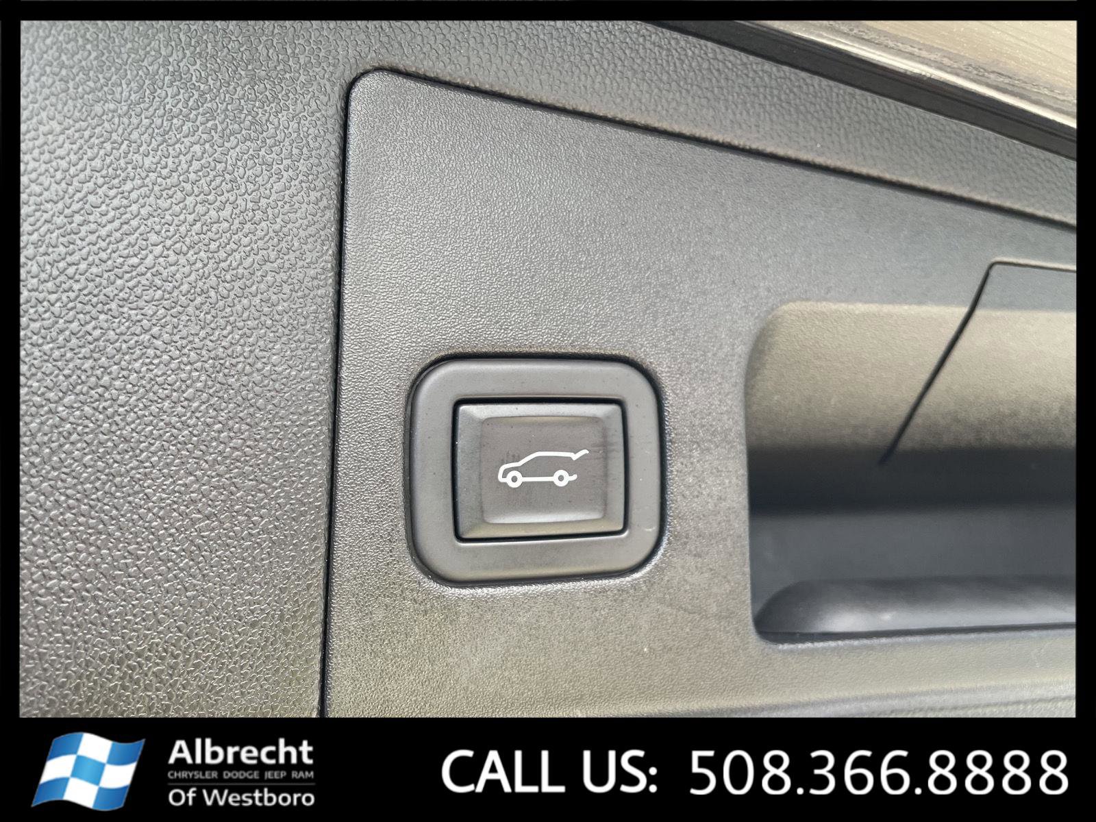 Used 2024 Cadillac XT5 Premium Luxury w/ Technology Package image 15