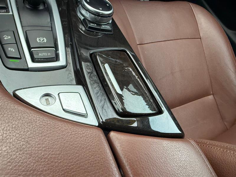 Used 2014 BMW 528i xDrive Sedan AWD/4WD image 26