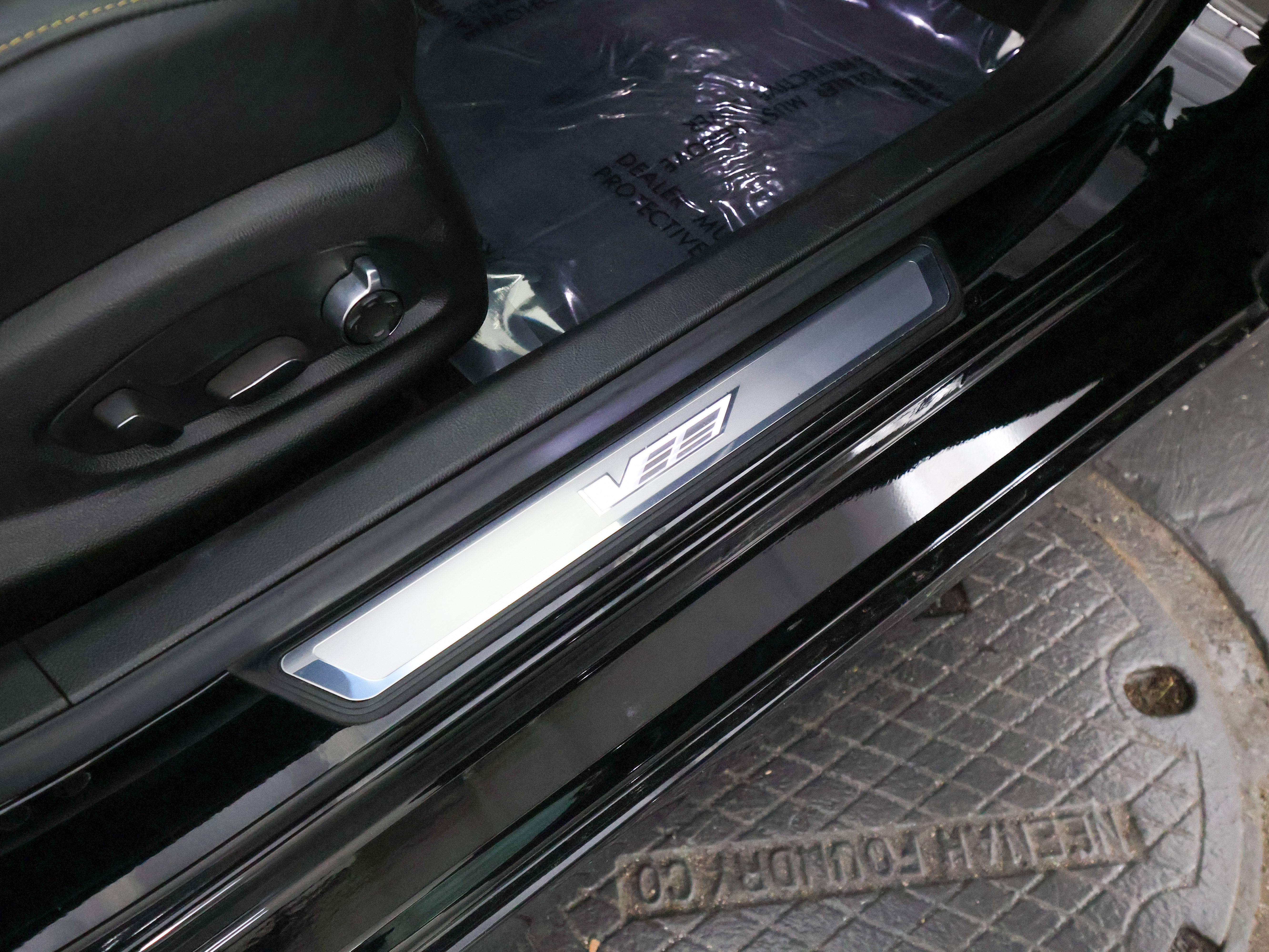 Used 2016 Cadillac CTS V w/ Carbon Fiber Package RWD image 45