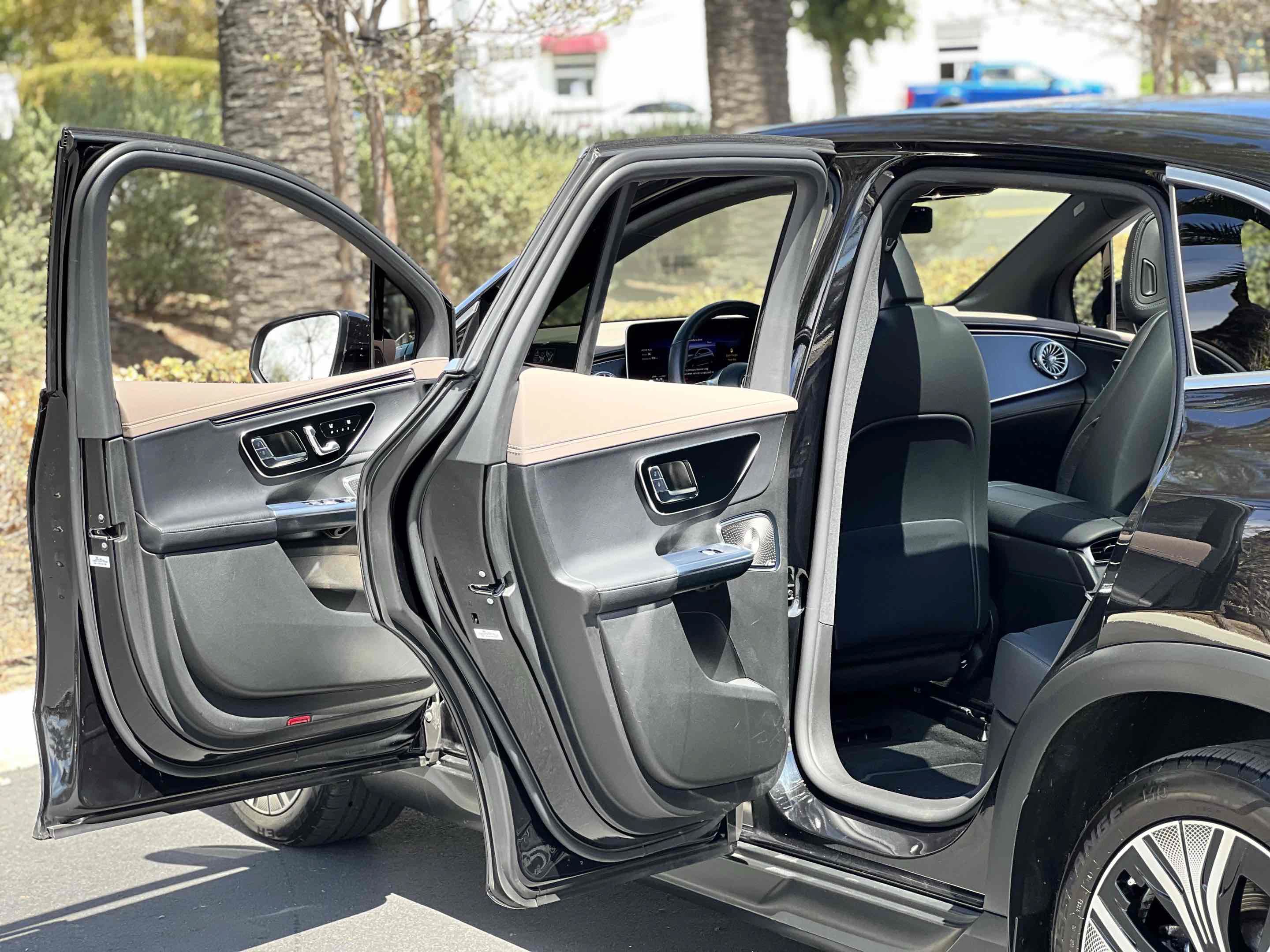 Used 2023 Mercedes-Benz EQE 350+ SUV image 59