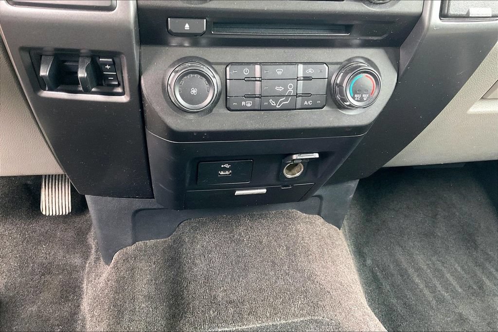 Used 2017 Ford F250 XLT AWD/4WD image 30