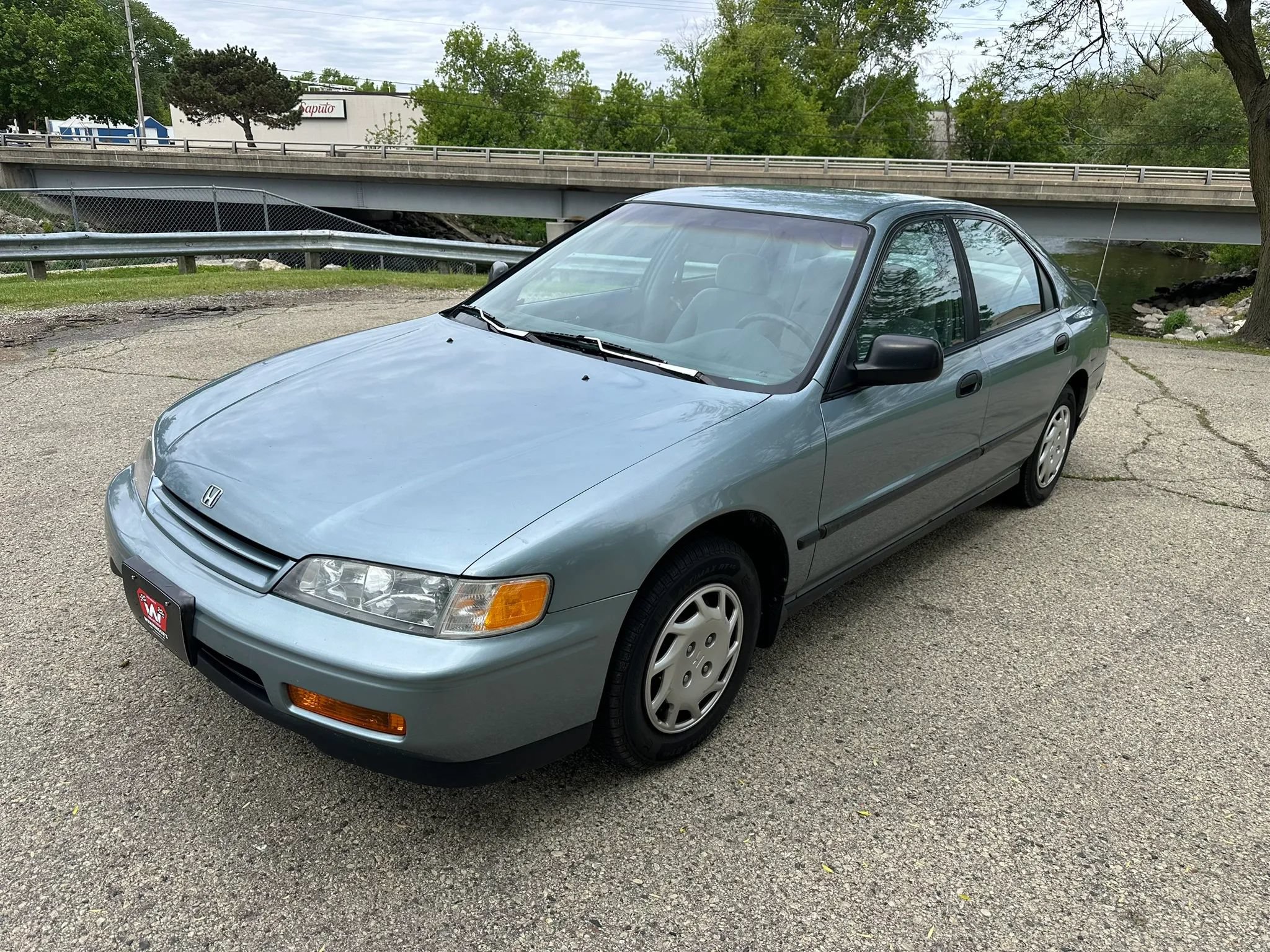 Used 1994 Honda Accord DX image 2