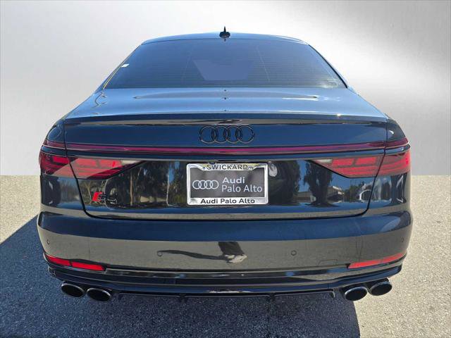 Used 2022 Audi S8 image 4