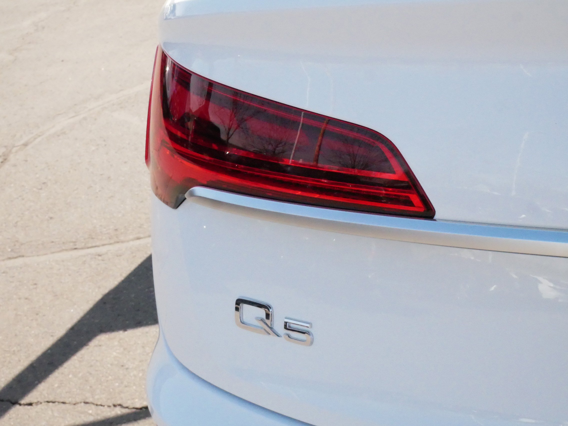 Used 2025 Audi Q5 2.0T Premium image 18